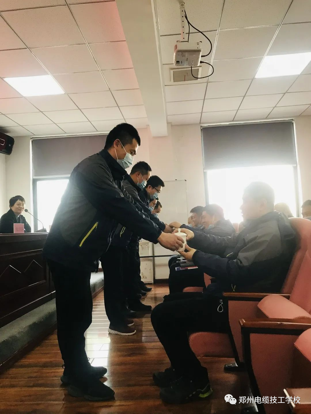 郑州电缆技工学校—企业新型学徒制开班了