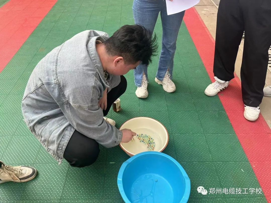 多彩校园 趣味运动会