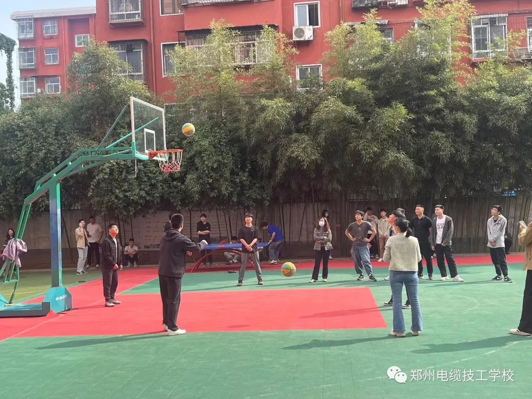 多彩校园 趣味运动会