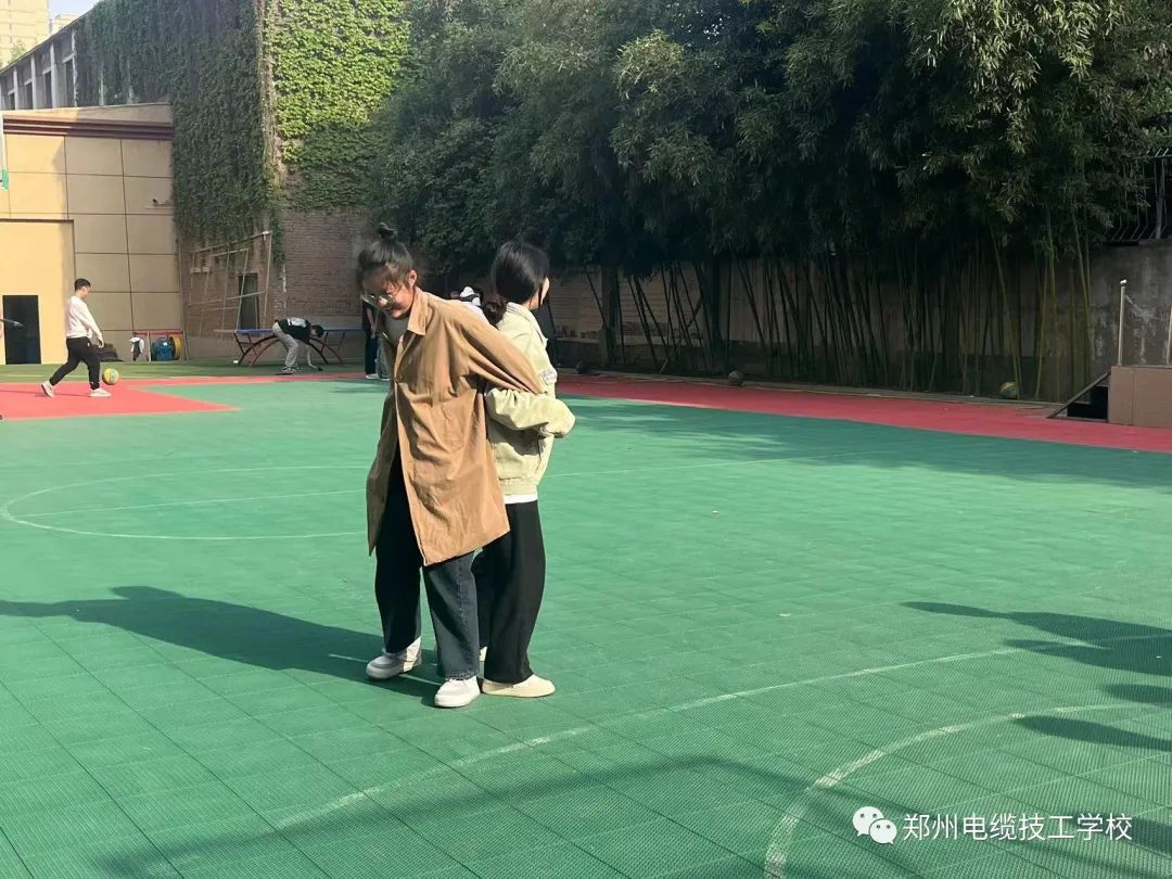 多彩校园 趣味运动会