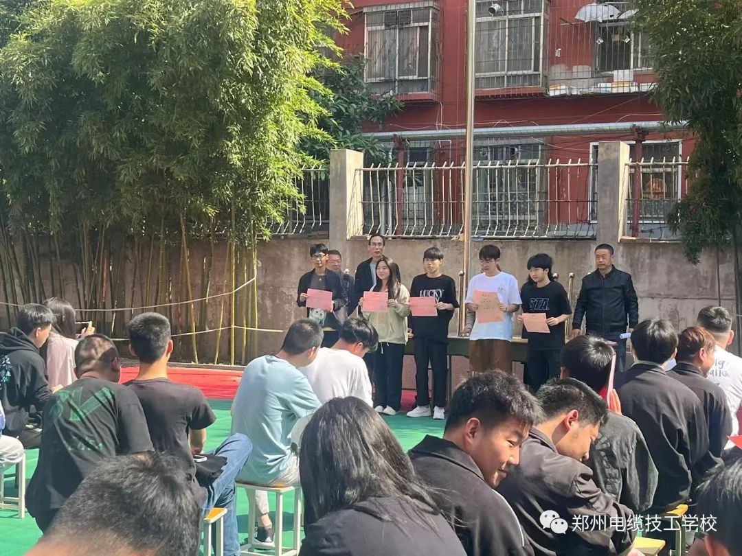 师生共运动、快乐伴成长——趣味运动会颁奖仪式暨师生羽毛球友谊赛